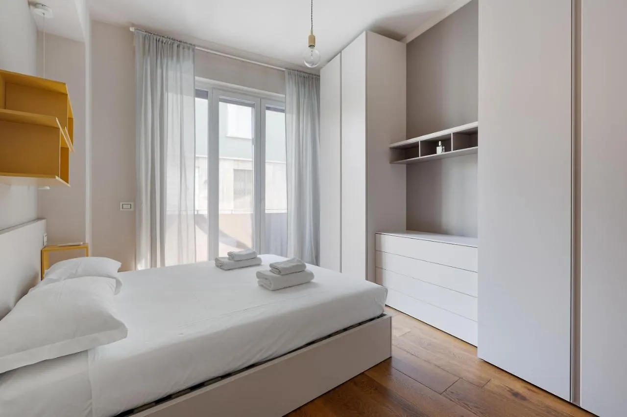 Bullona Bright & Design Apt - M5 Gerusalemme Milan
