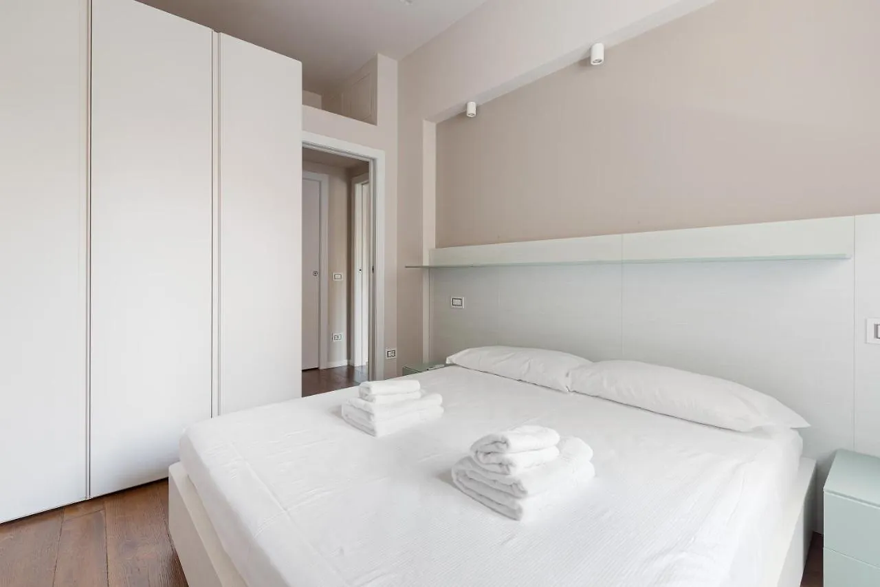 Bullona Bright & Design Apt - M5 Gerusalemme Milan Apartment